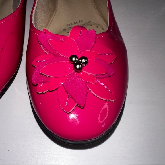 ROCKPORT AdiPRENE by Adidas Hot Pink Patent Leather Ballet Flower Detail Sz 10 - Picture 2 of 12